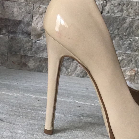 Kelsi Dagger Pump - Picture 8 of 9